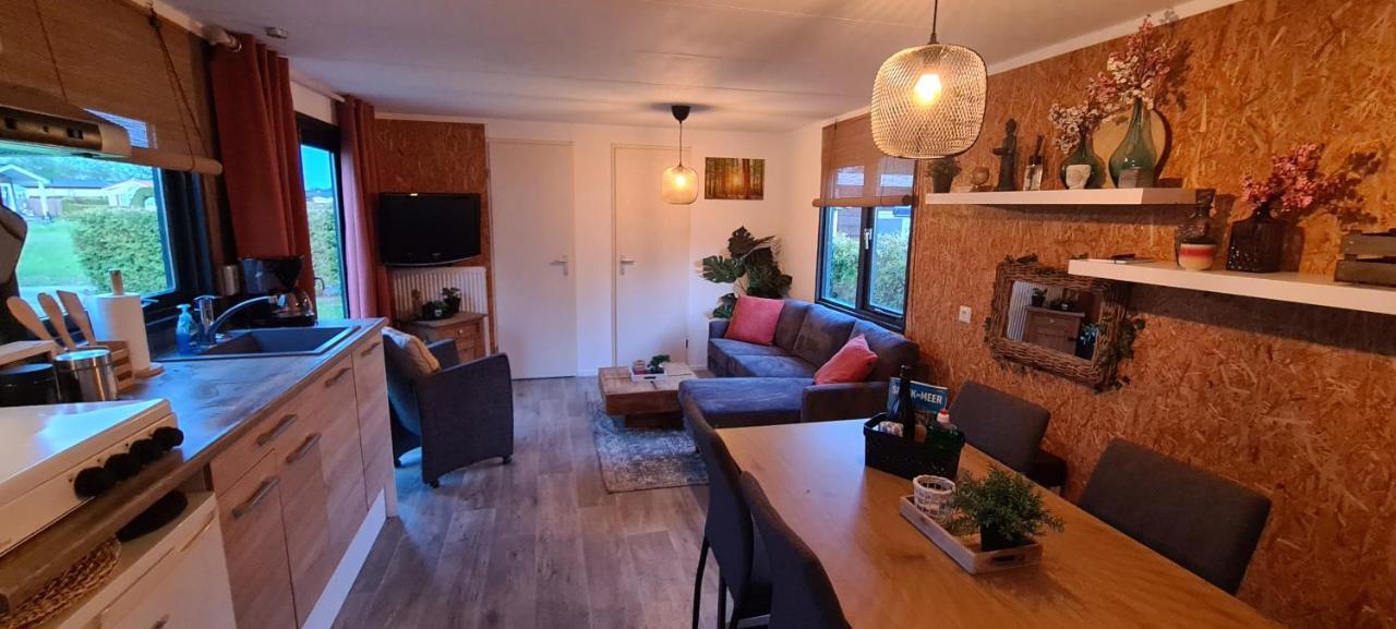 Gezellige Chalet Met Grote Privetuin. Dronrijp Exterior foto